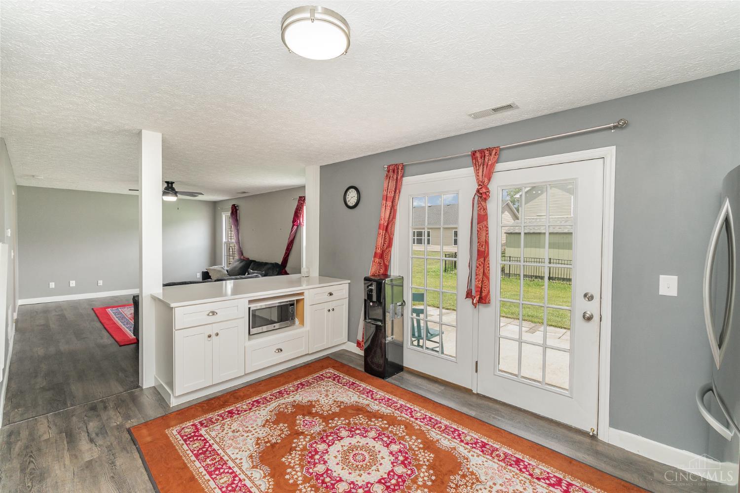 2033 Jackson Lane