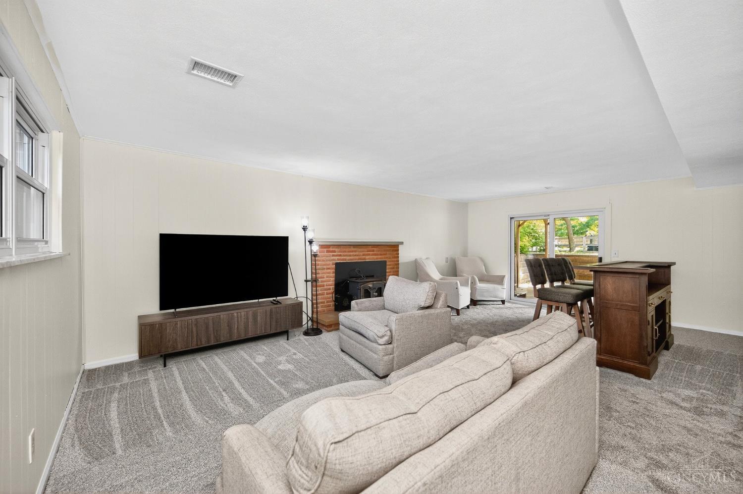 8430 Meadowlark Court