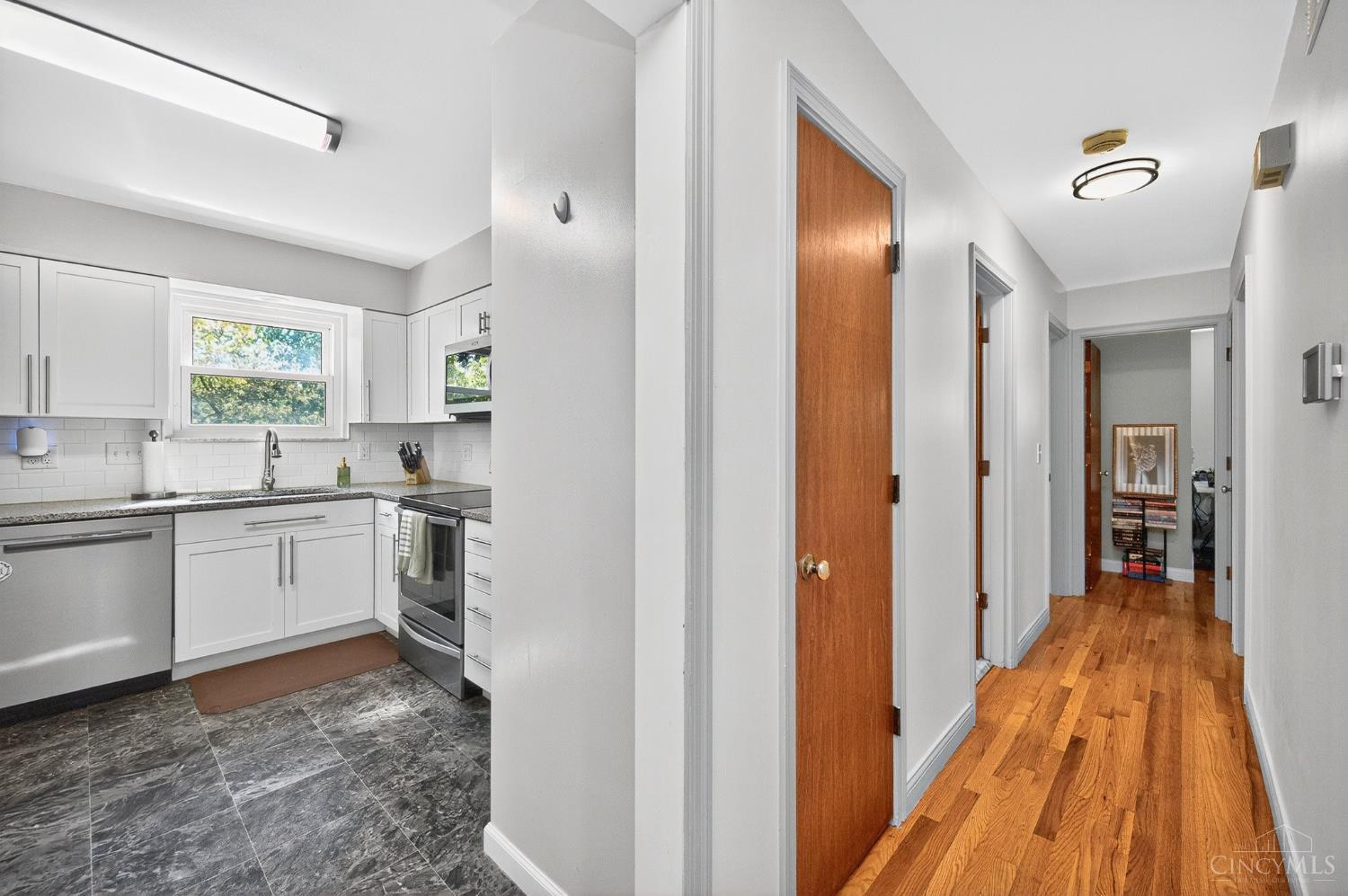 8430 Meadowlark Court