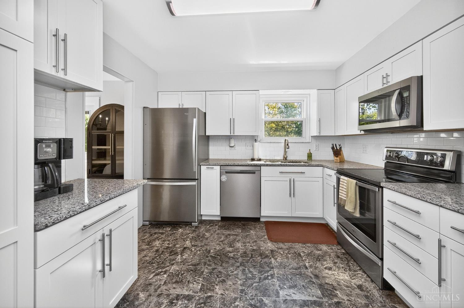 8430 Meadowlark Court