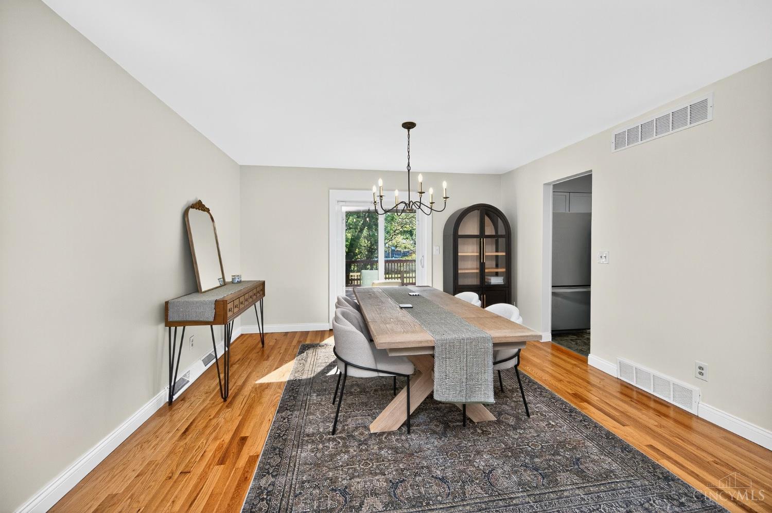 8430 Meadowlark Court