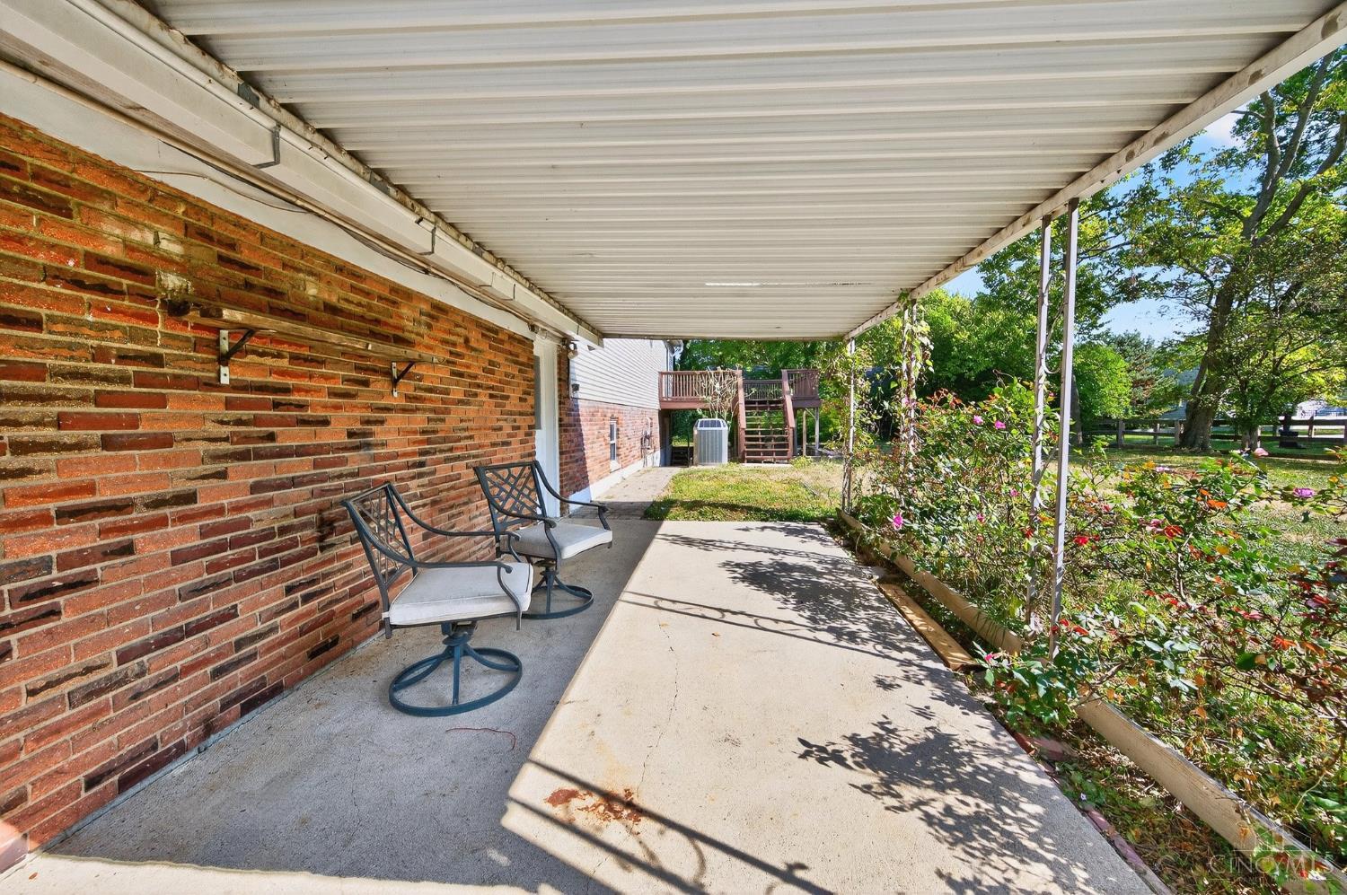 8430 Meadowlark Court