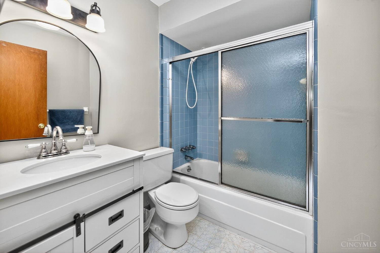 8430 Meadowlark Court