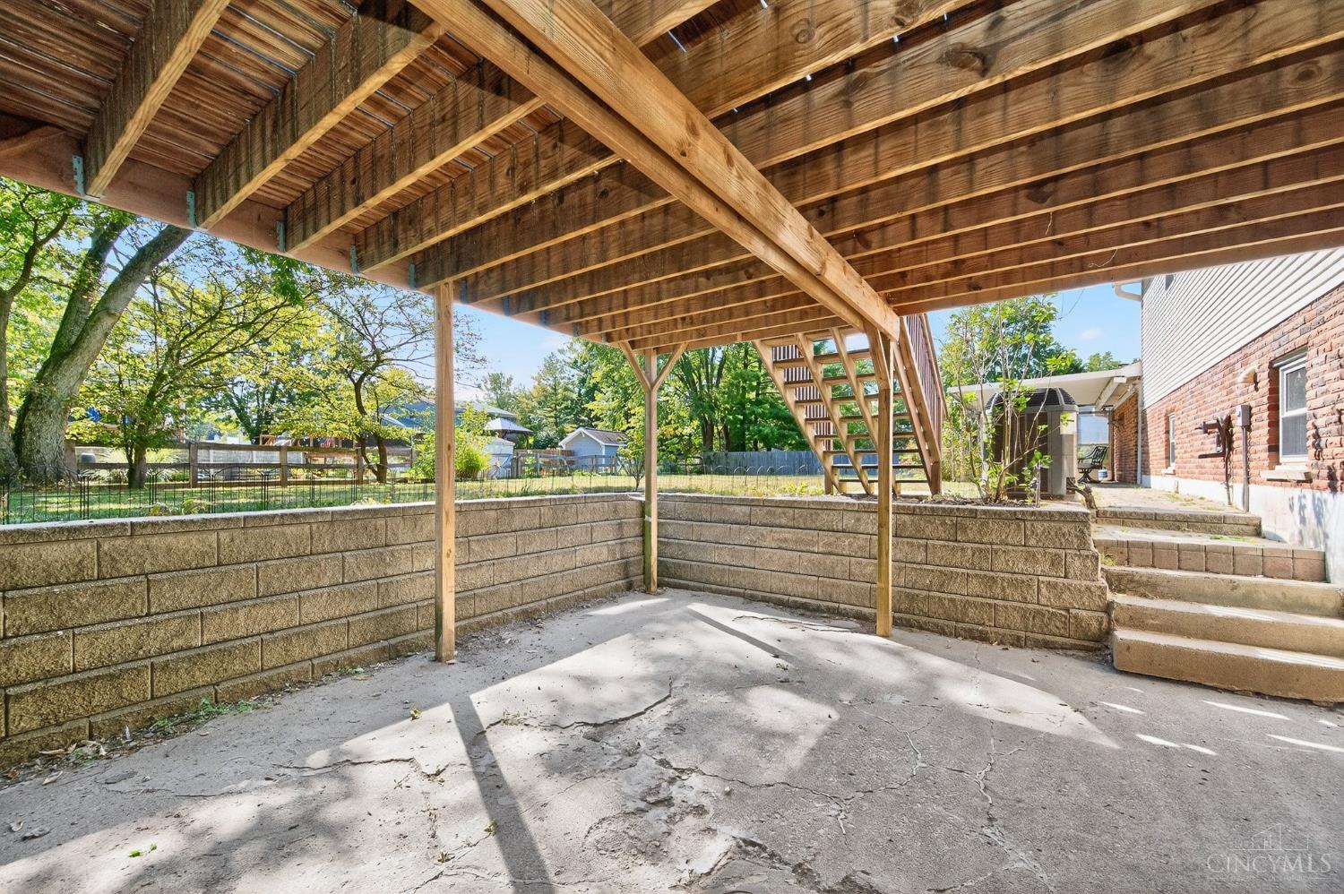 8430 Meadowlark Court