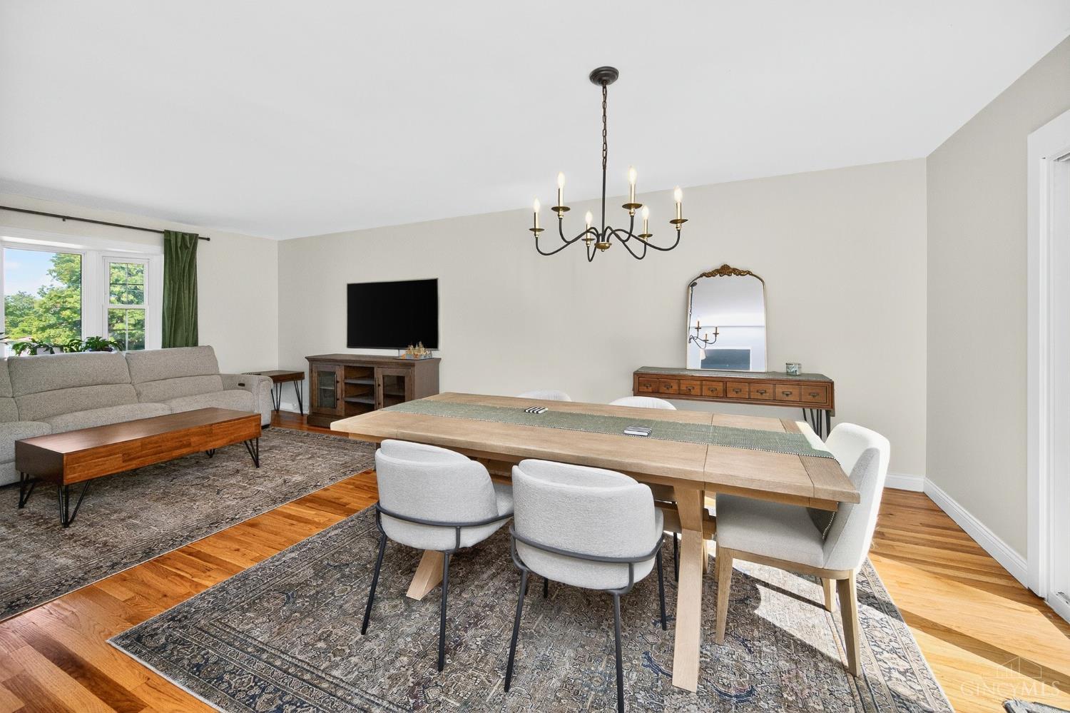 8430 Meadowlark Court