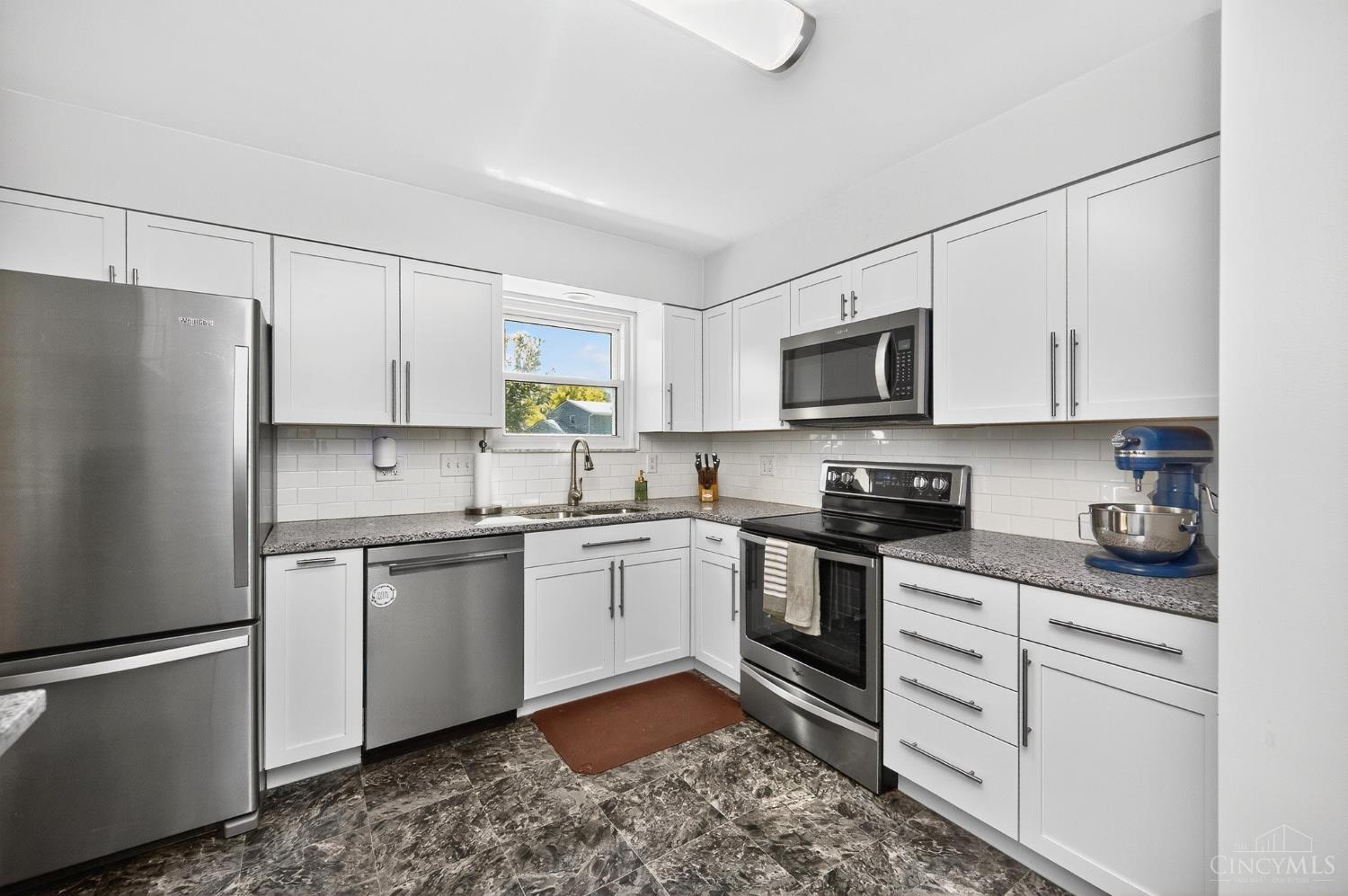 8430 Meadowlark Court