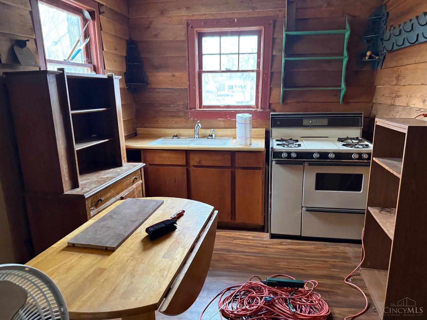 1808 Fernwood Street