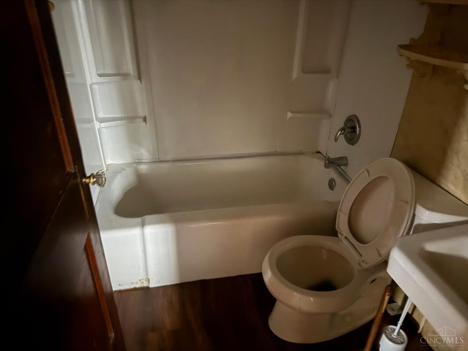 1808 Fernwood Street