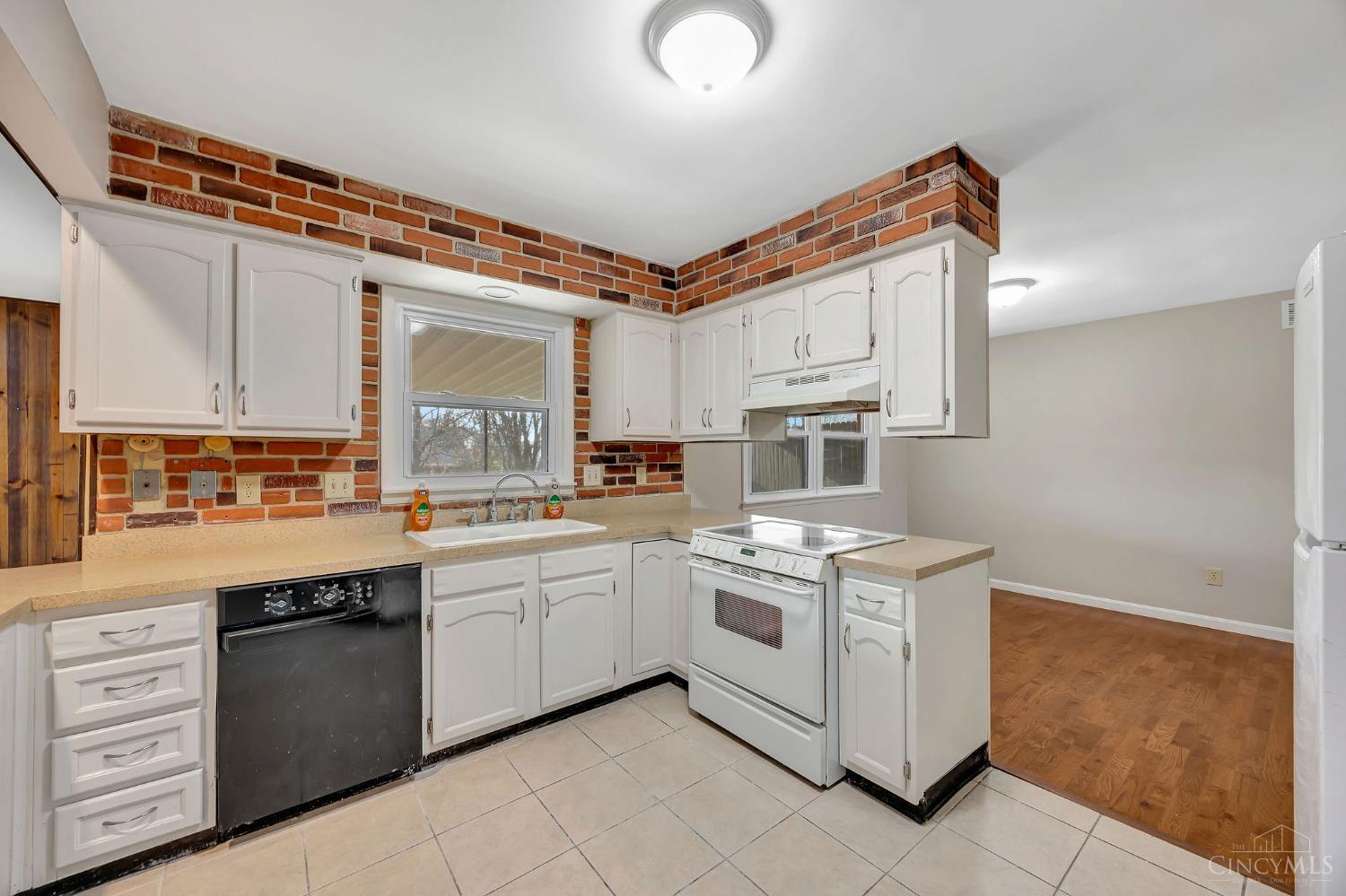 4510 Stratford Drive