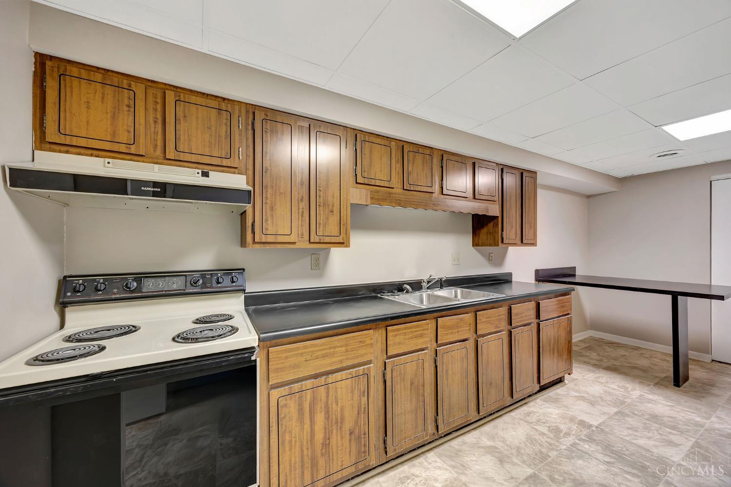 4510 Stratford Drive