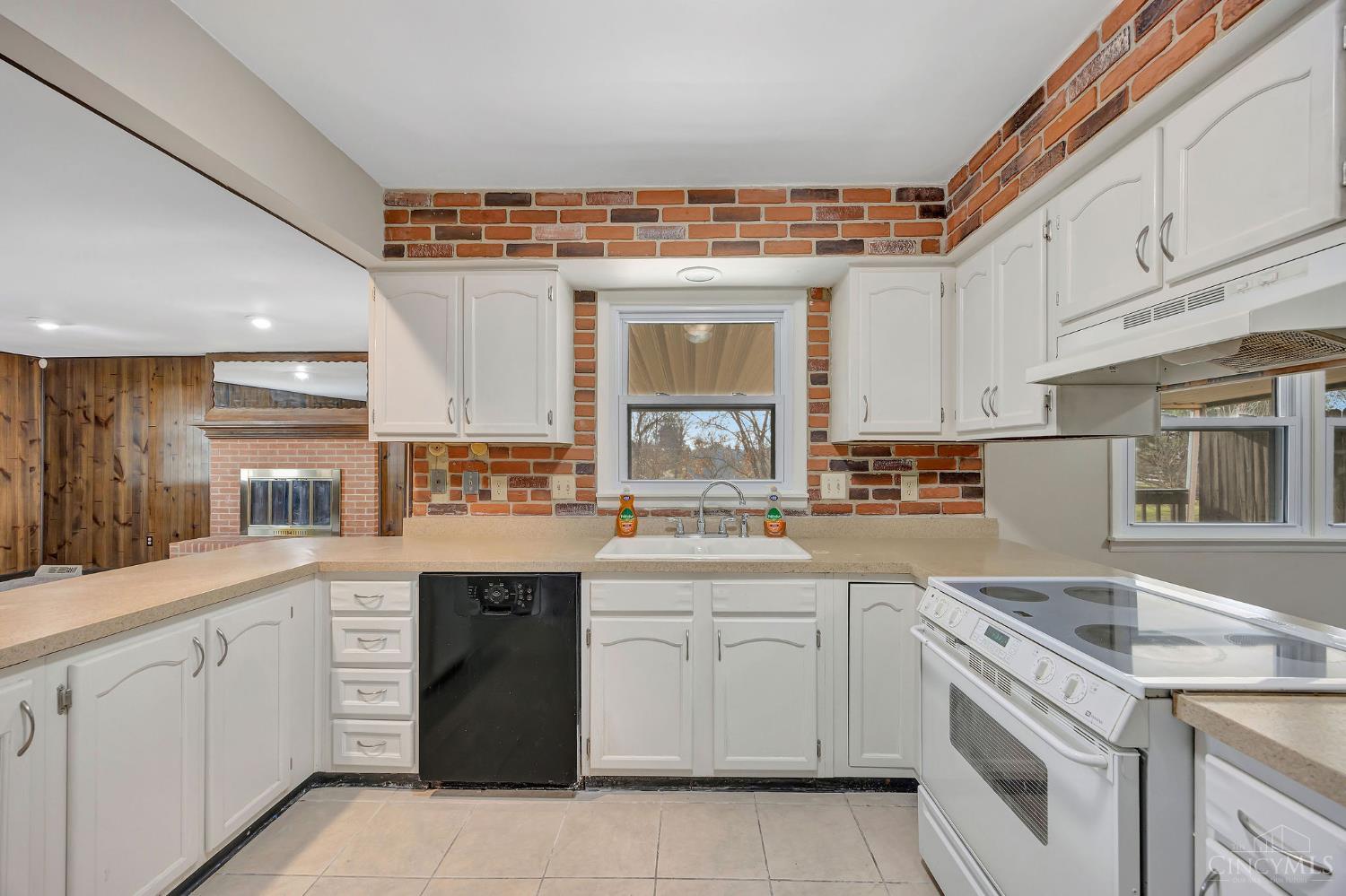 4510 Stratford Drive