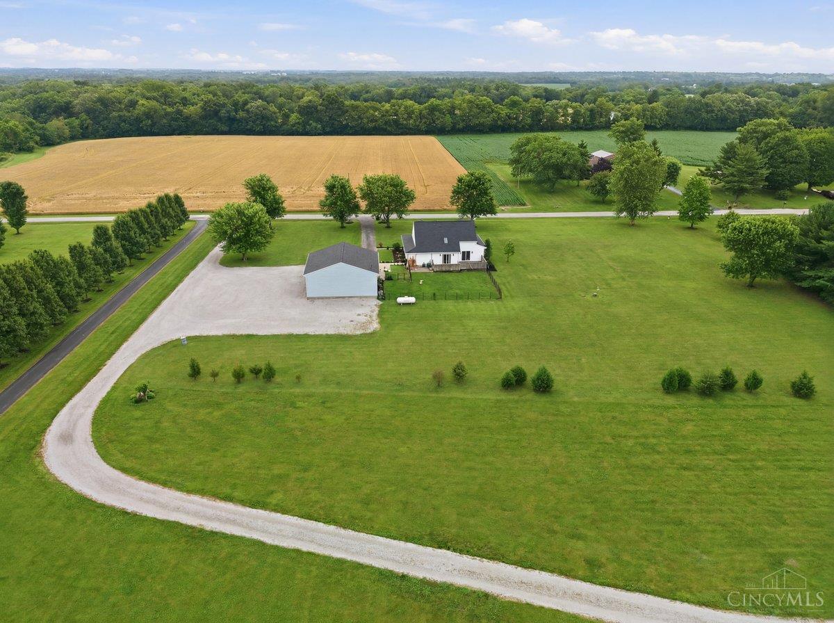 1429 Twin Road