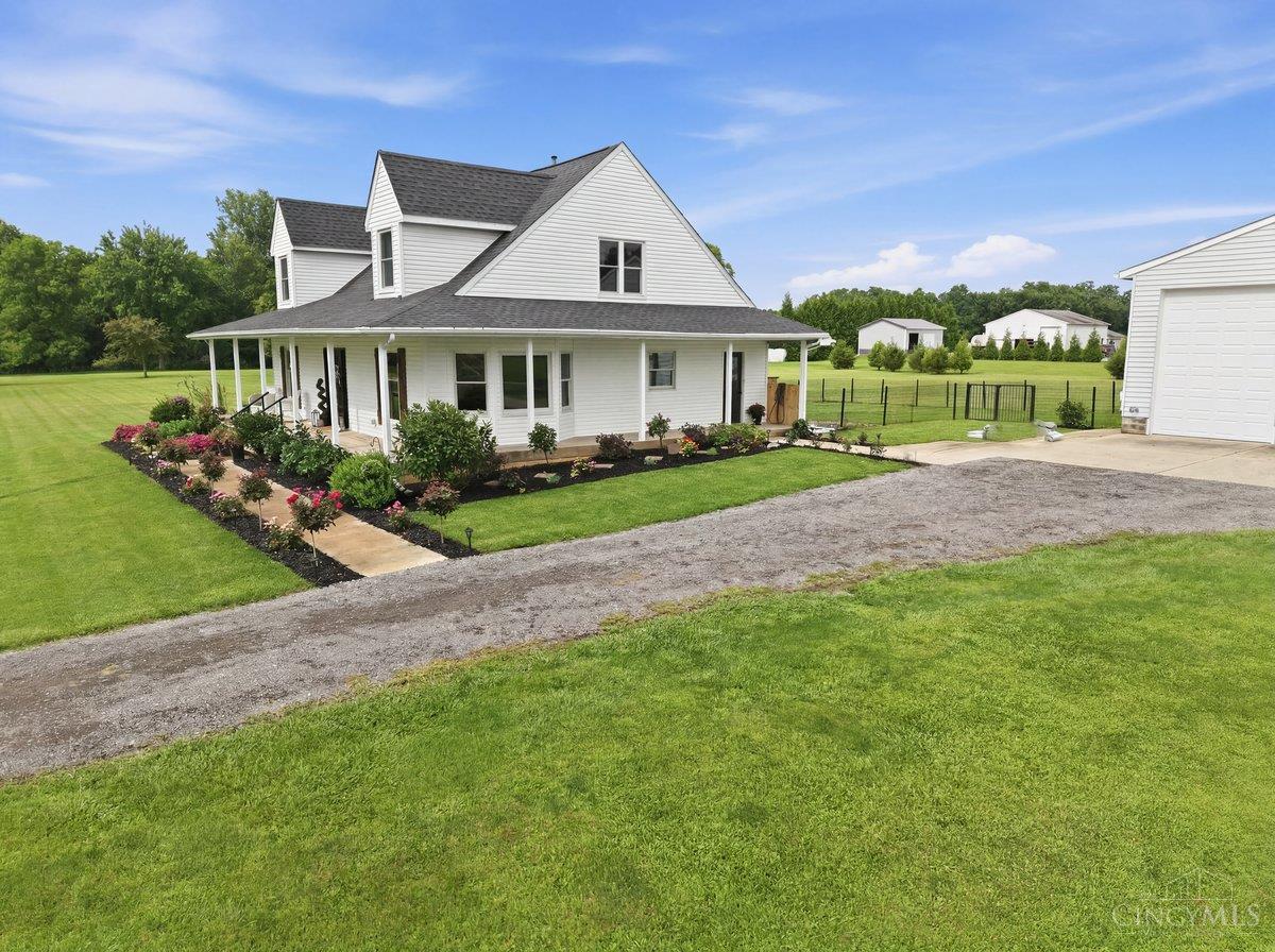 1429 Twin Road