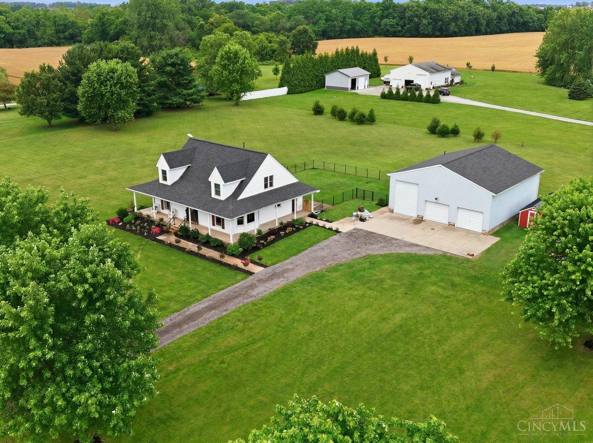 1429 Twin Road
