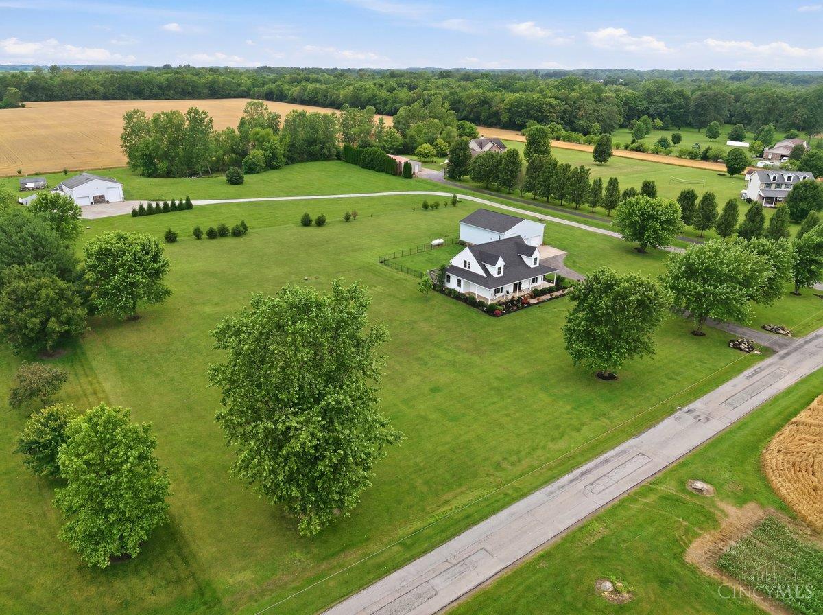 1429 Twin Road