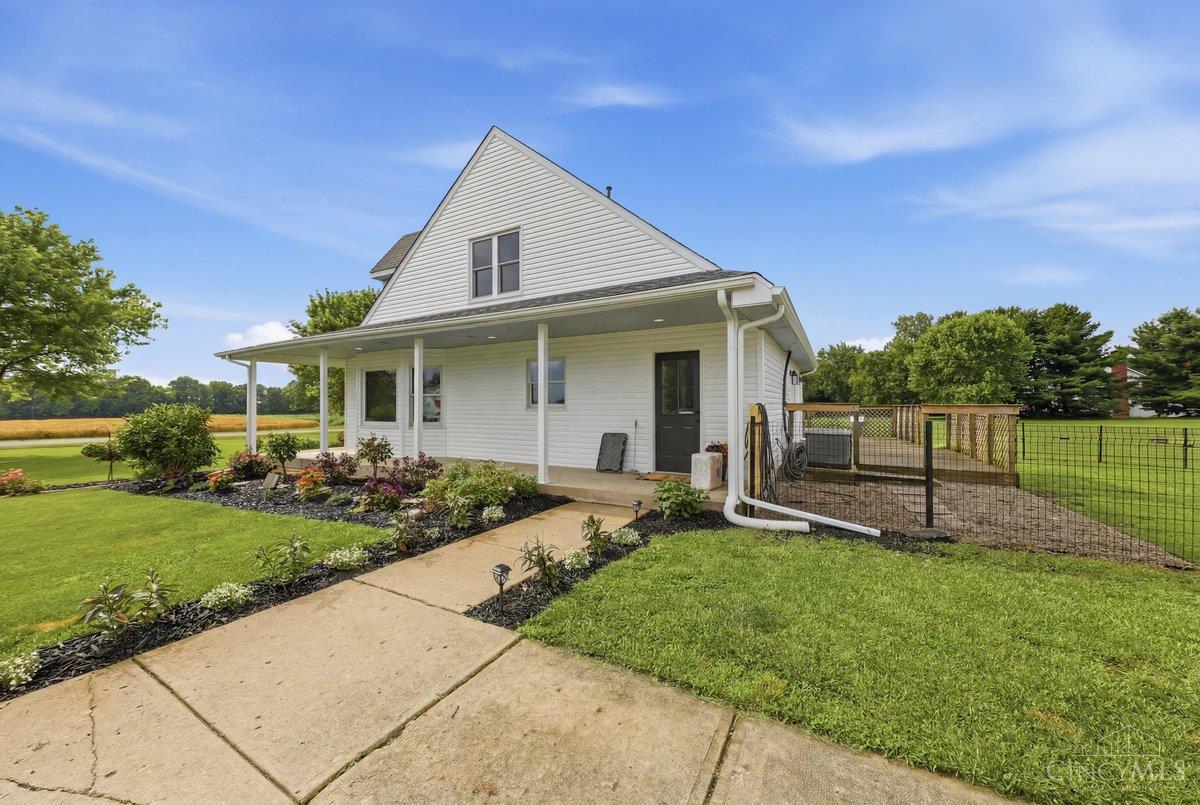 1429 Twin Road