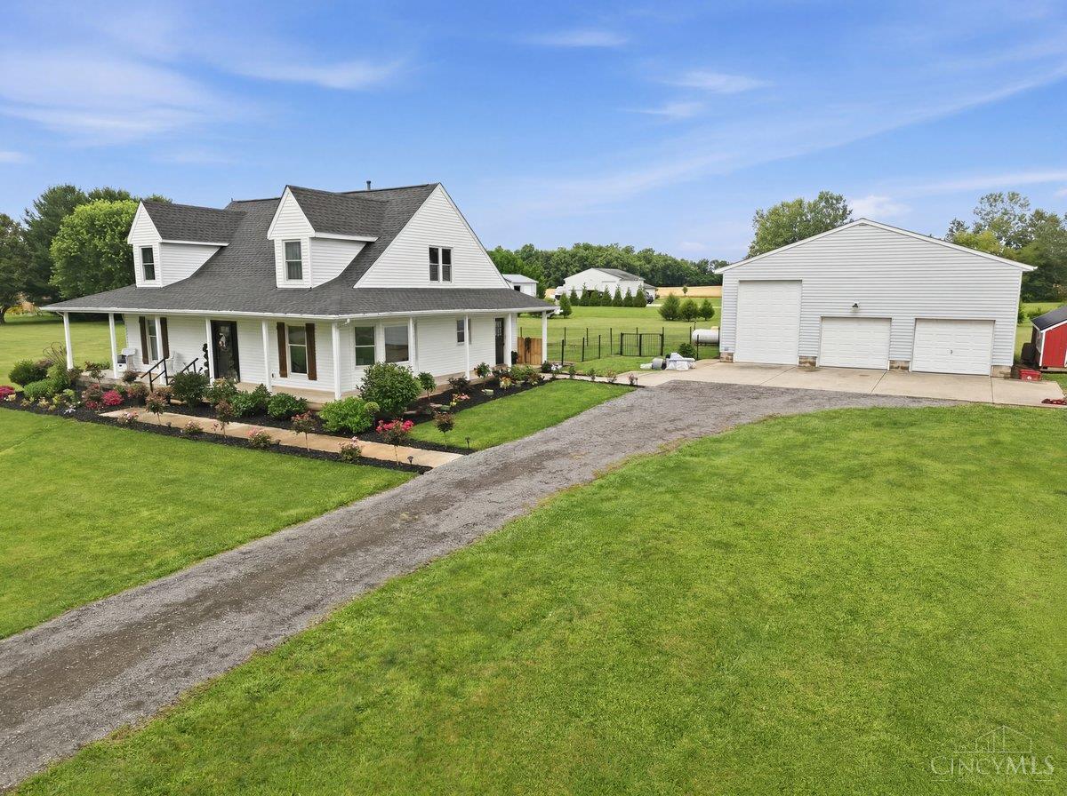 1429 Twin Road