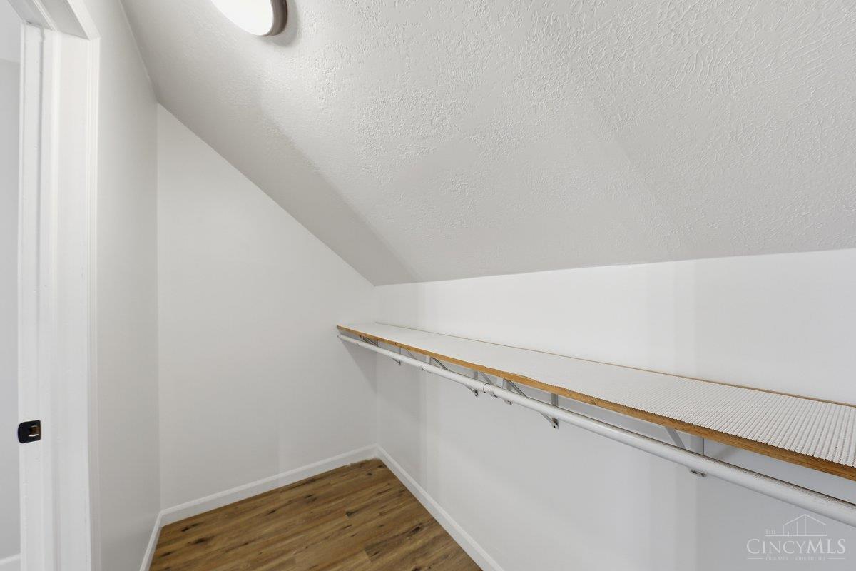 1429 Twin Road