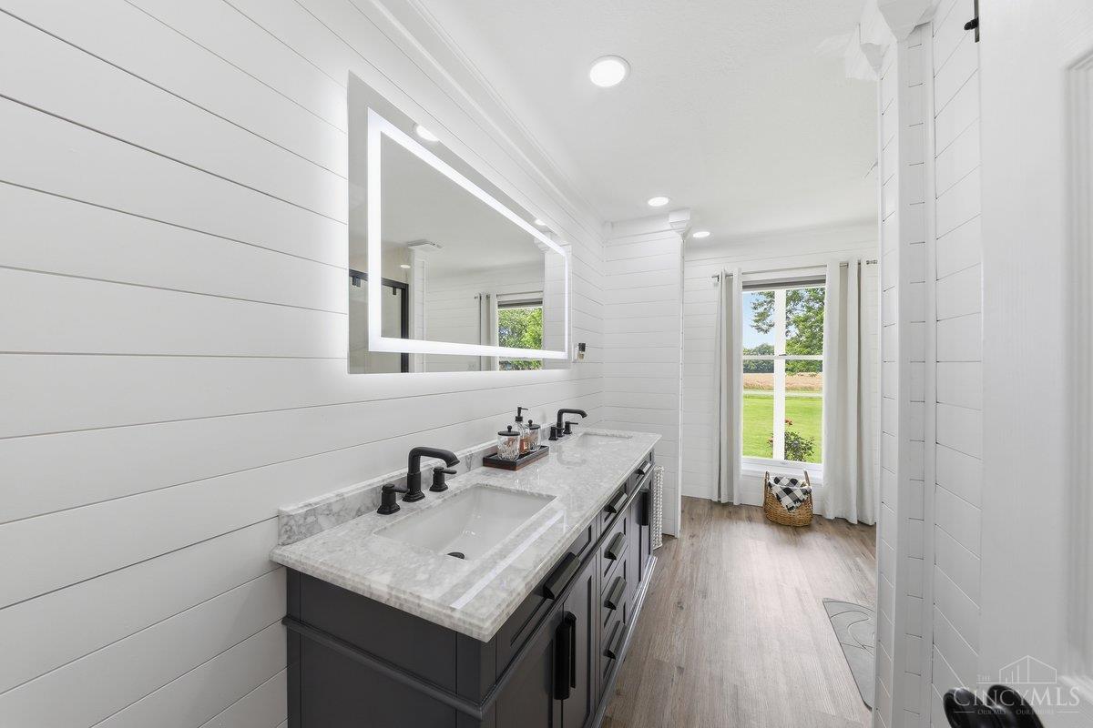 1429 Twin Road