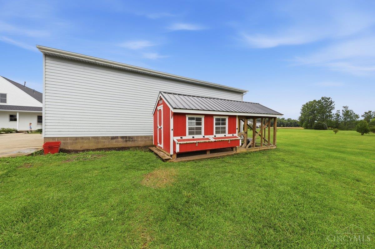 1429 Twin Road