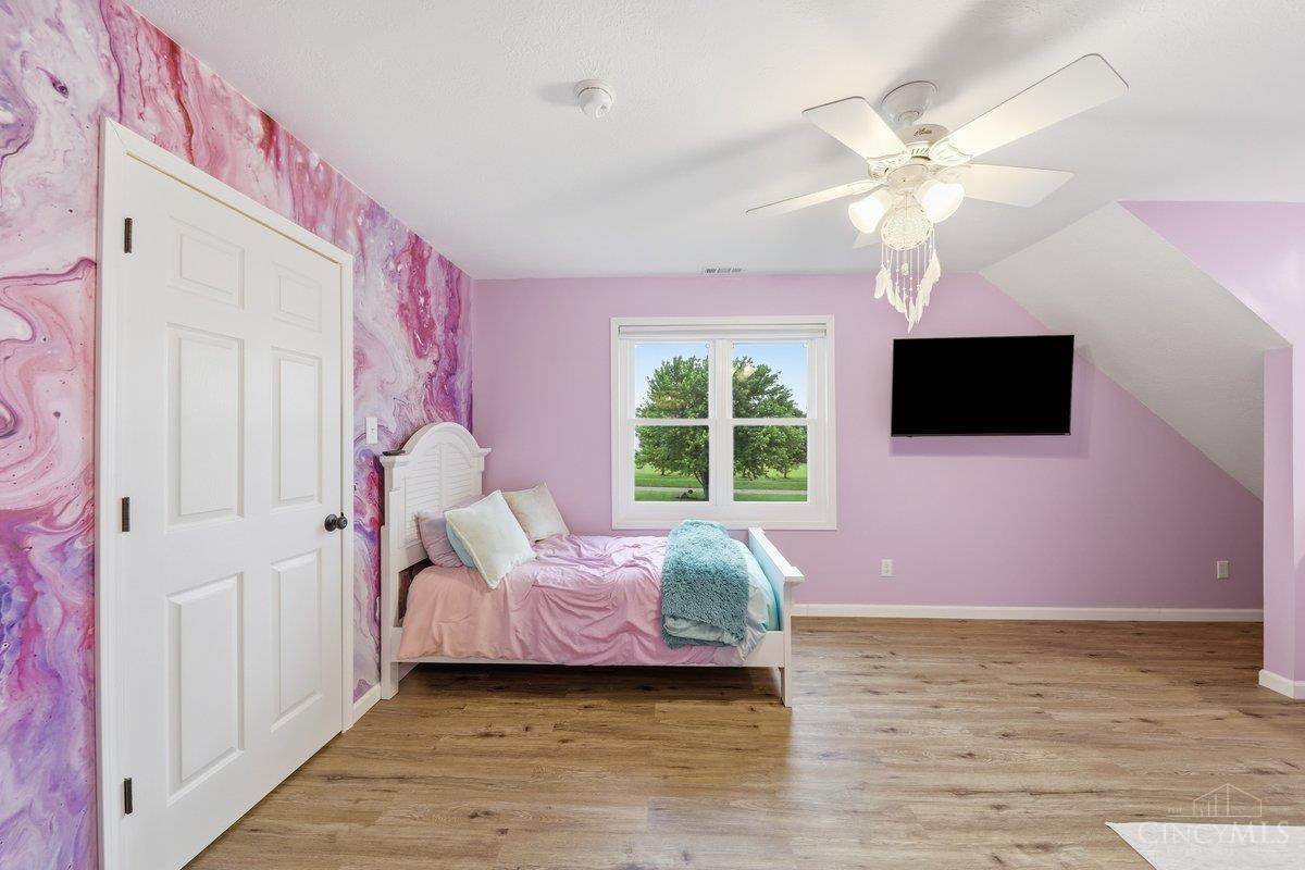 1429 Twin Road