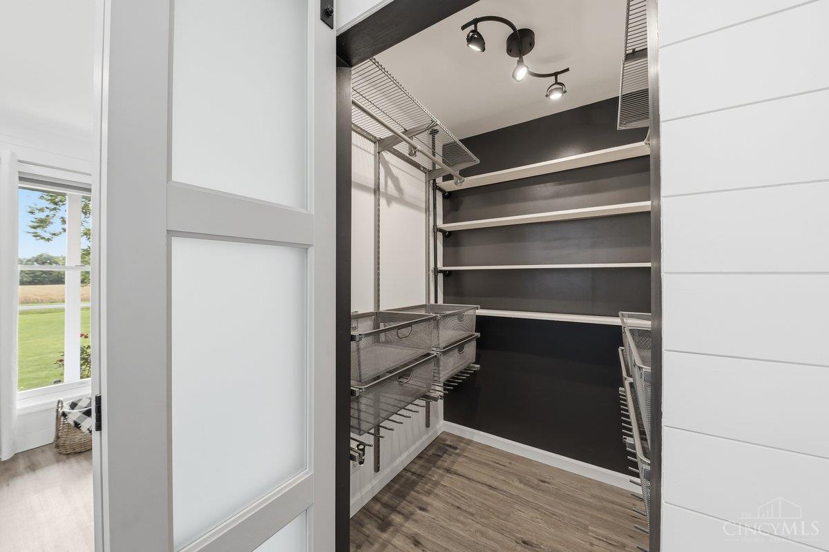 1429 Twin Road