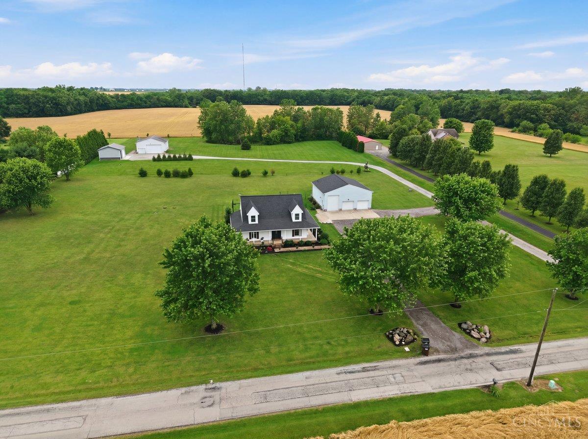 1429 Twin Road