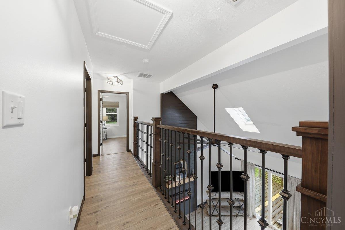 1429 Twin Road