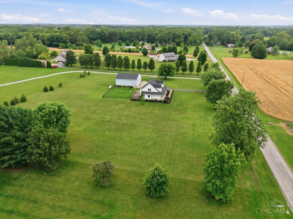 1429 Twin Road