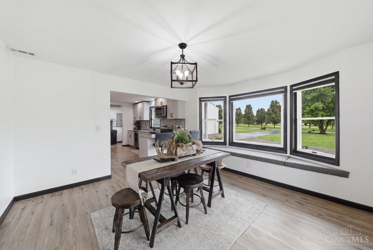 1429 Twin Road