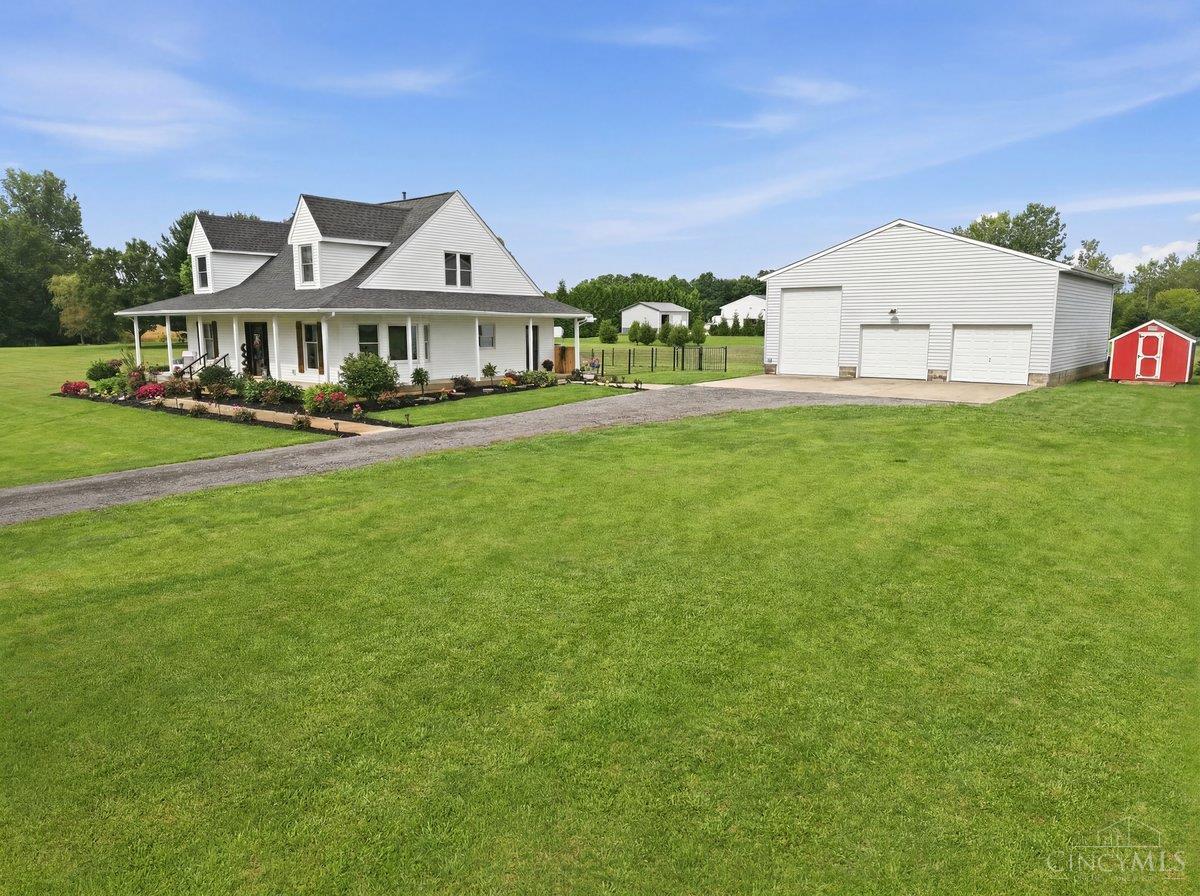 1429 Twin Road
