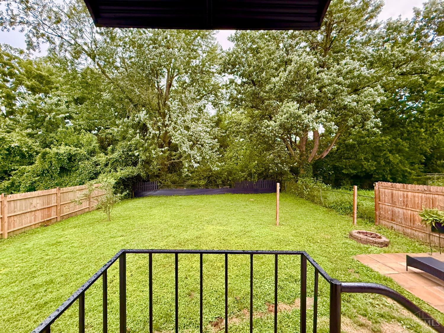 3651 Edgebrook Dr