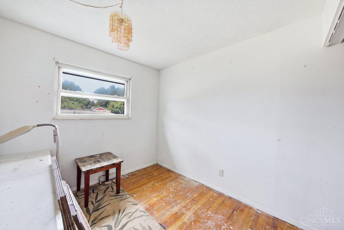 271 Ave