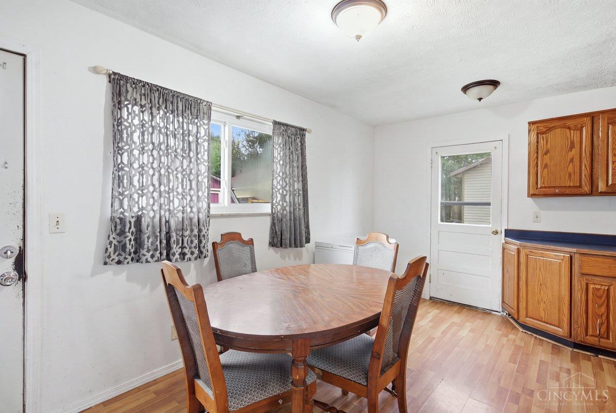 271 Ave