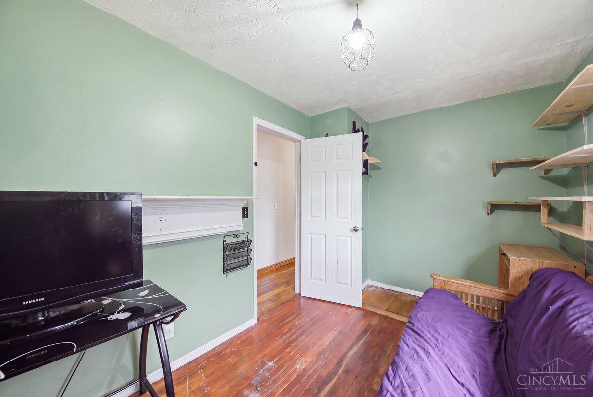271 Ave