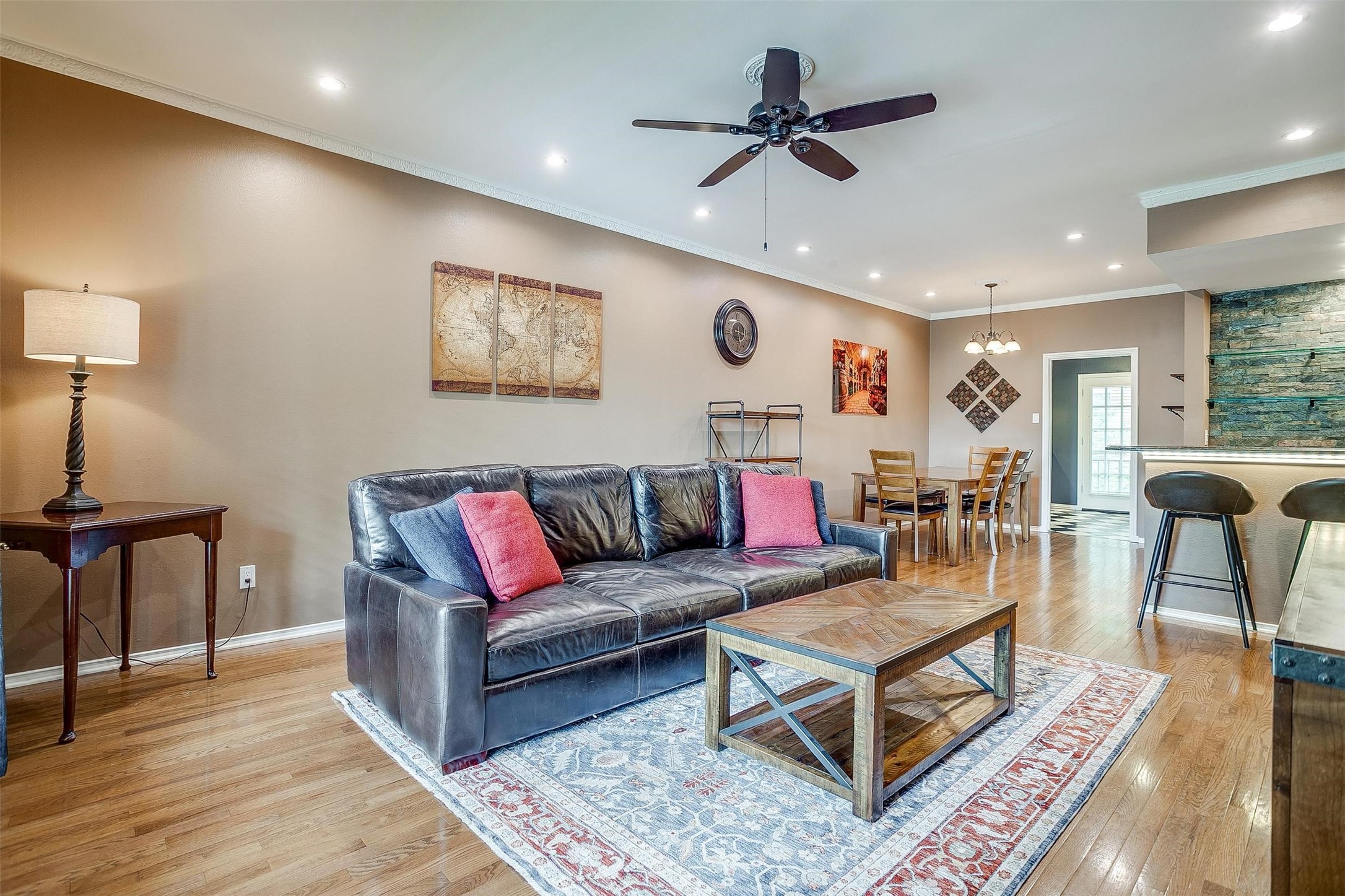 4312 Bellaire Drive S 225