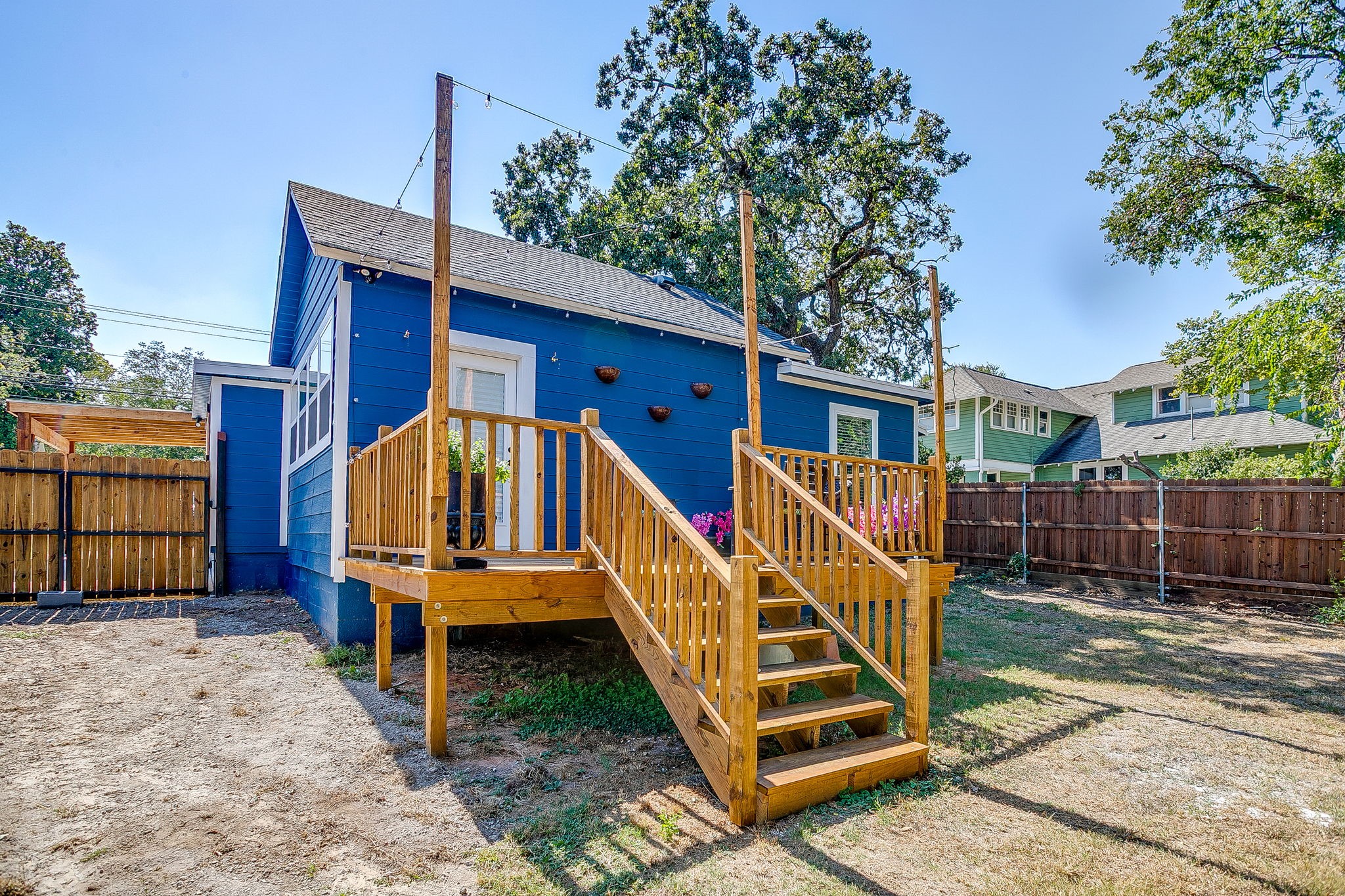 309 E Lee Avenue