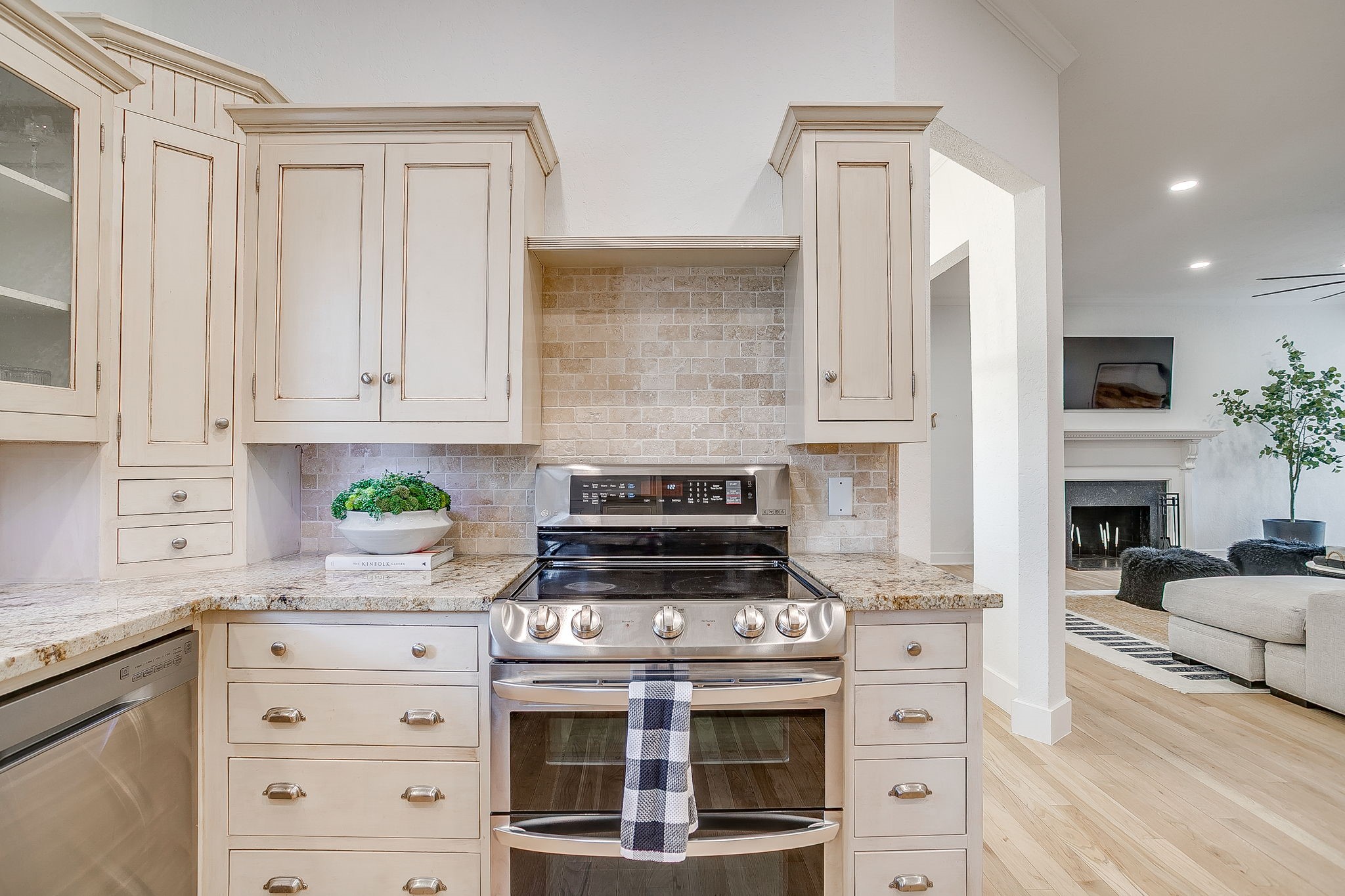 1114 Briarwood Street