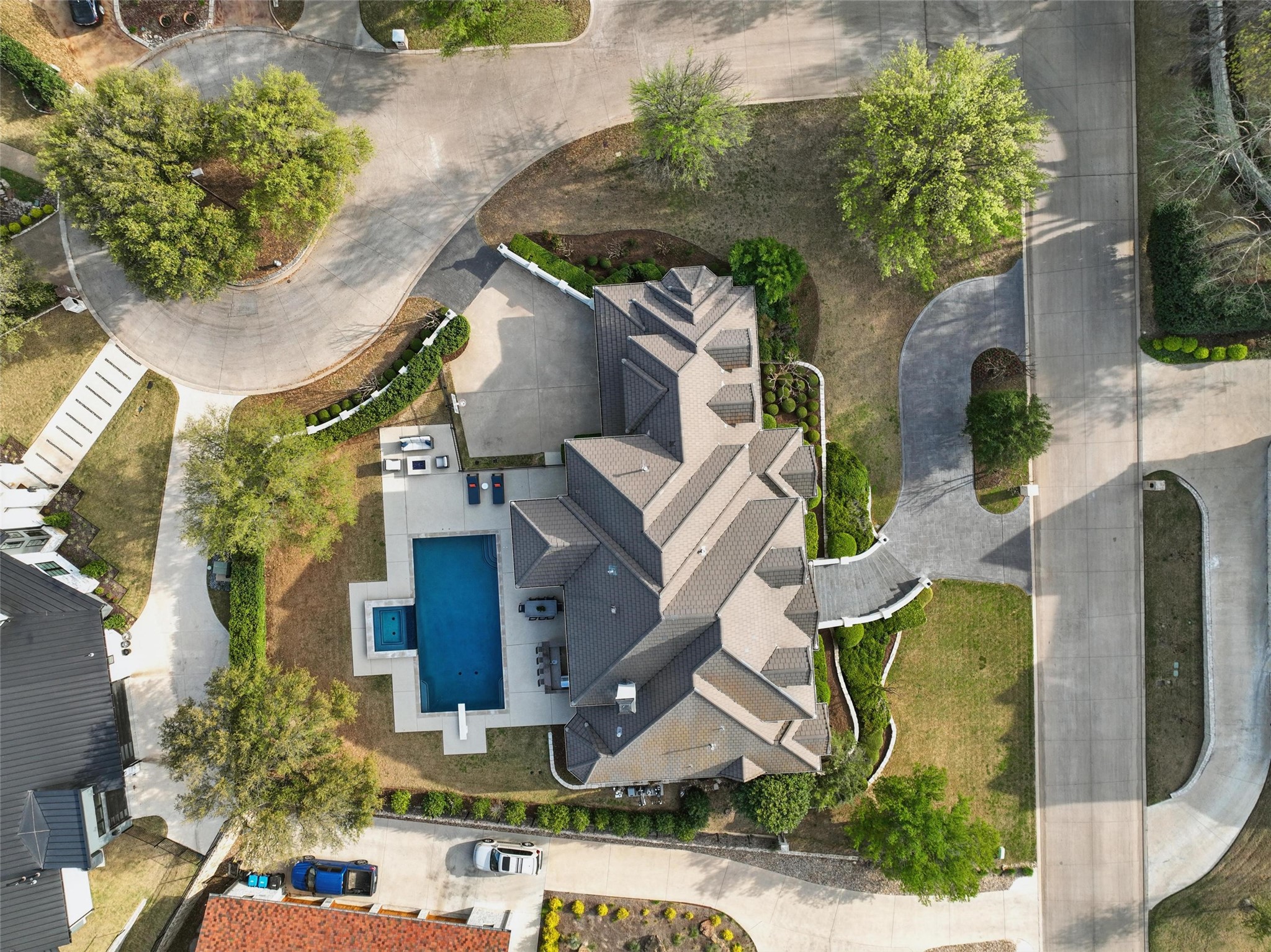 6800 Oak Hill Drive