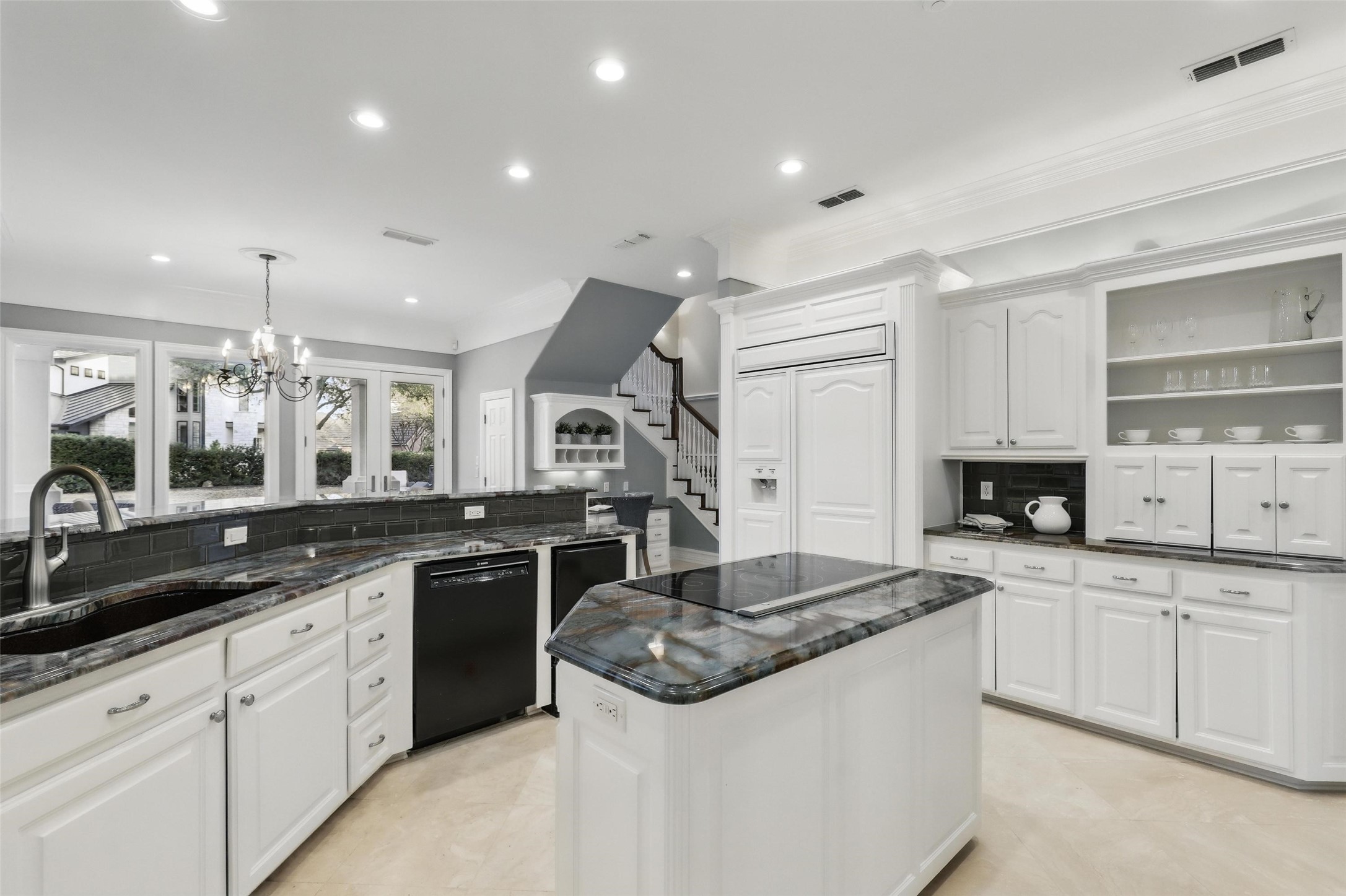 6800 Oak Hill Drive