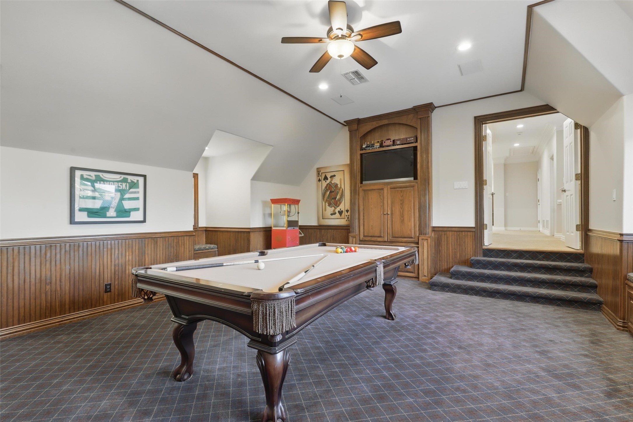 6800 Oak Hill Drive