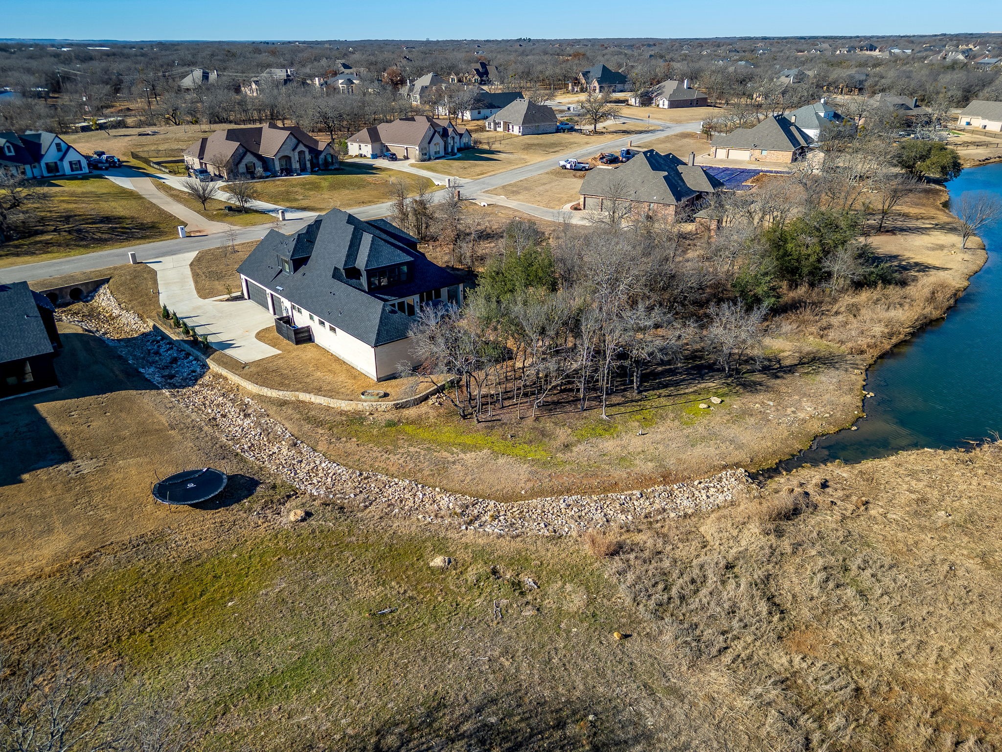 141 Lakeside Drive