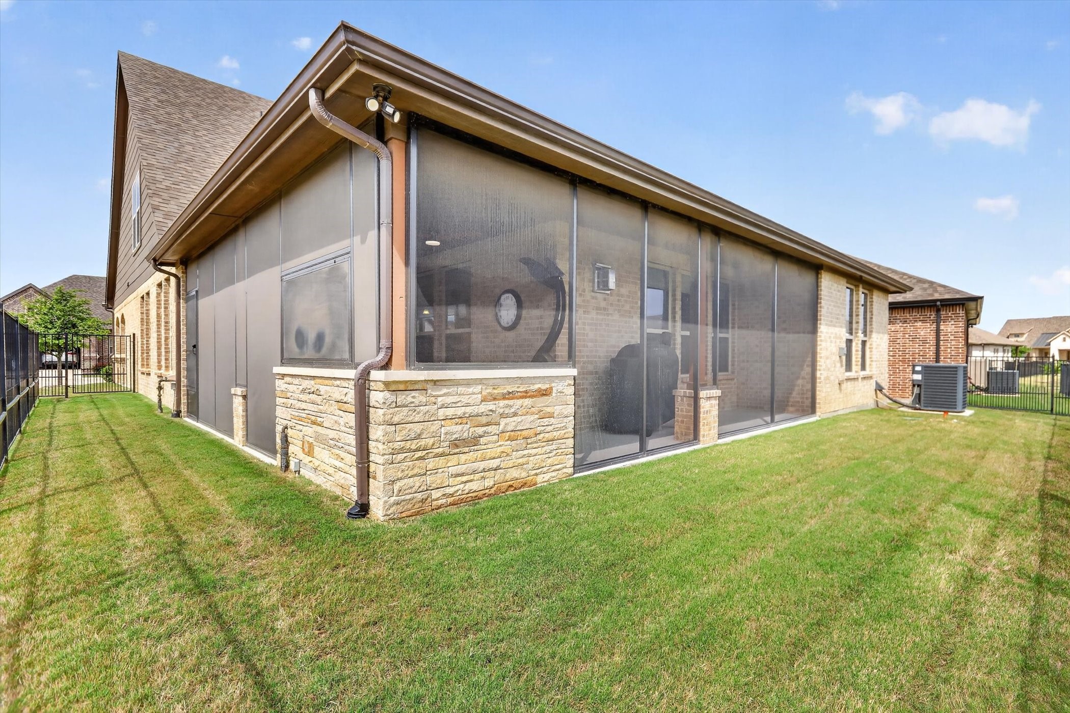 7533 Vista Bella Way