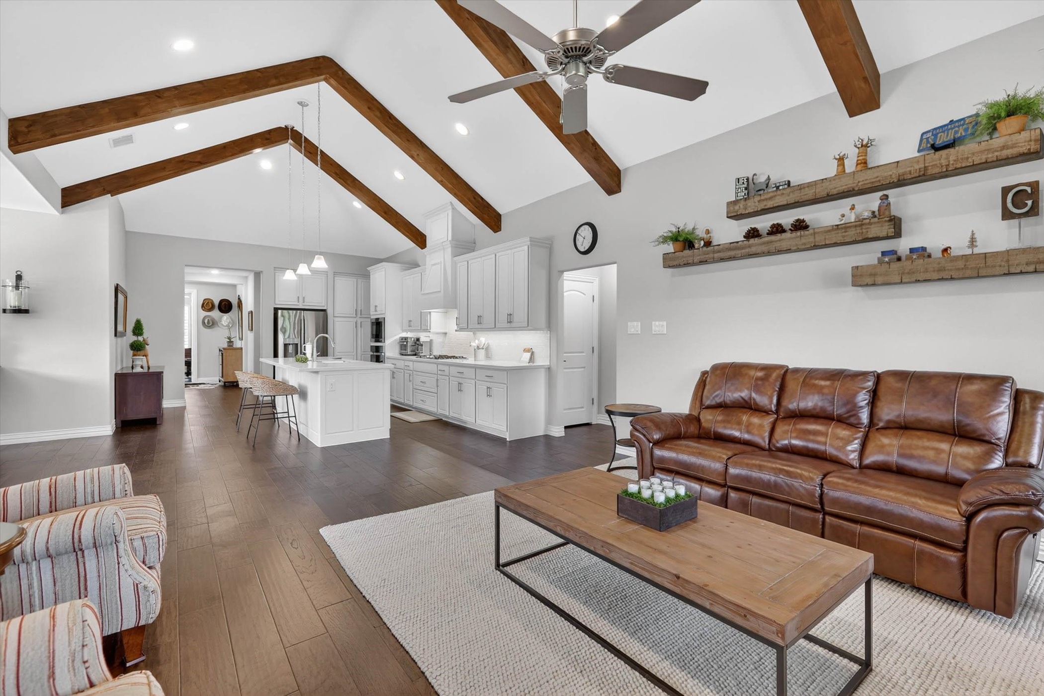 7533 Vista Bella Way