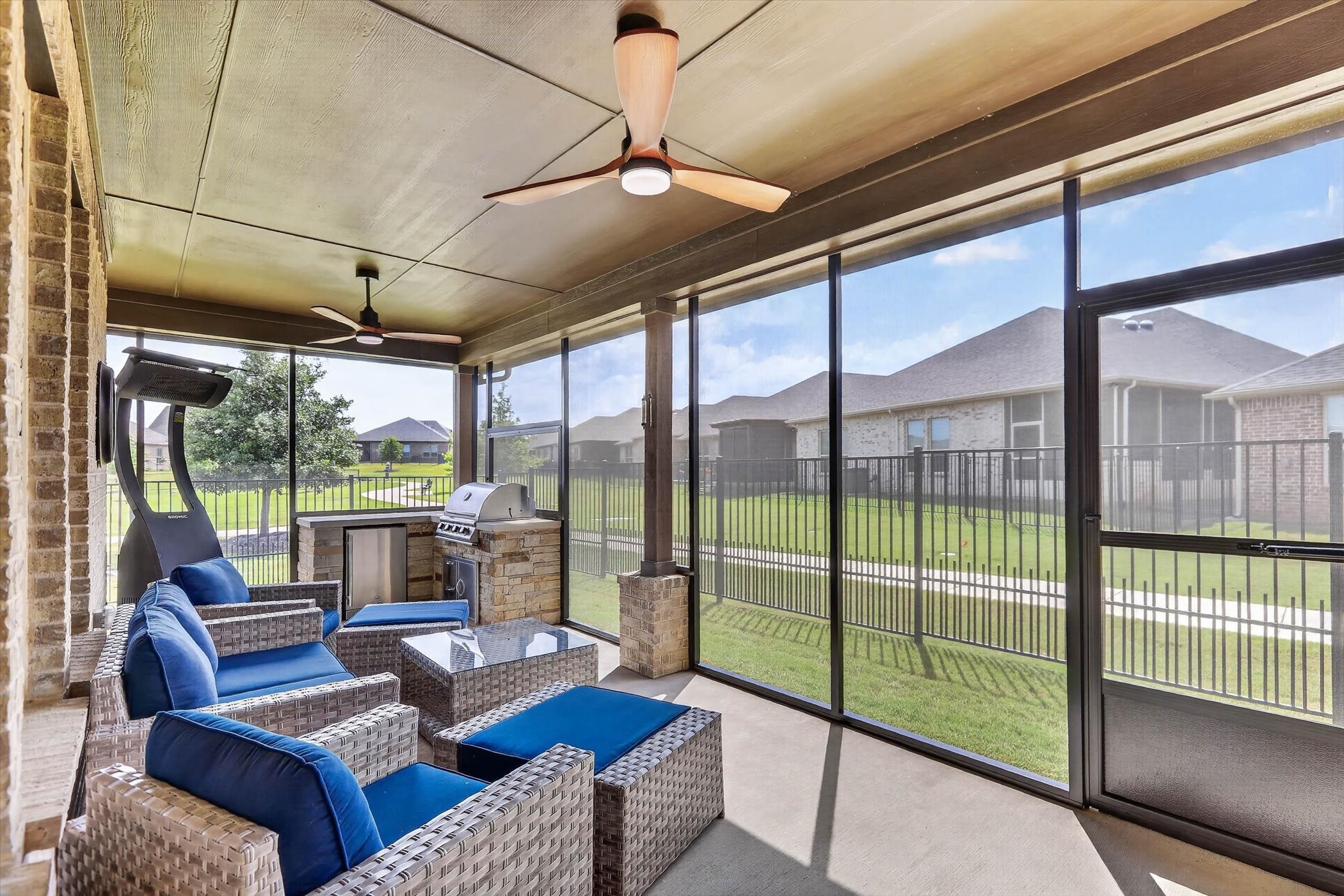 7533 Vista Bella Way