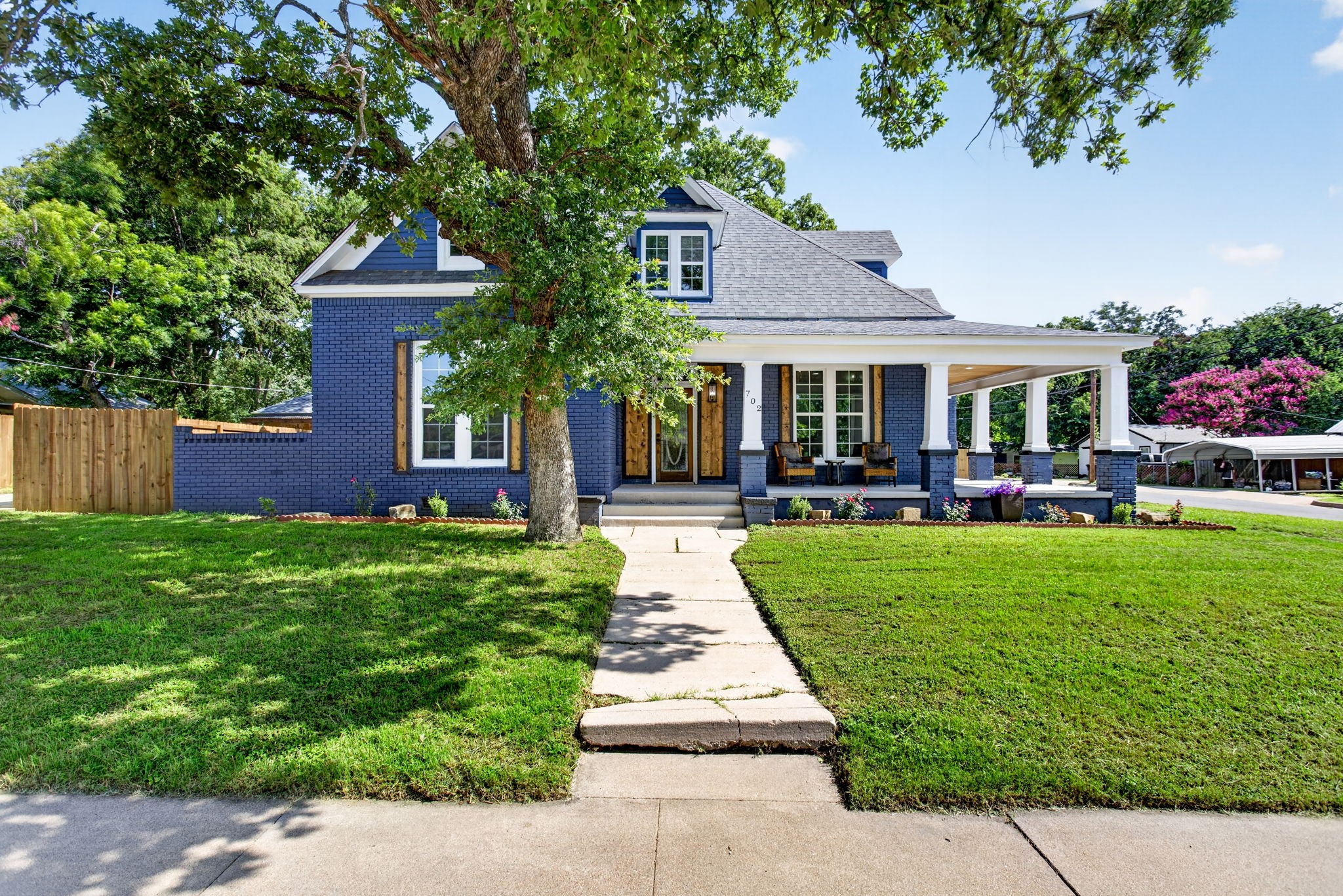 702 W Spring Street