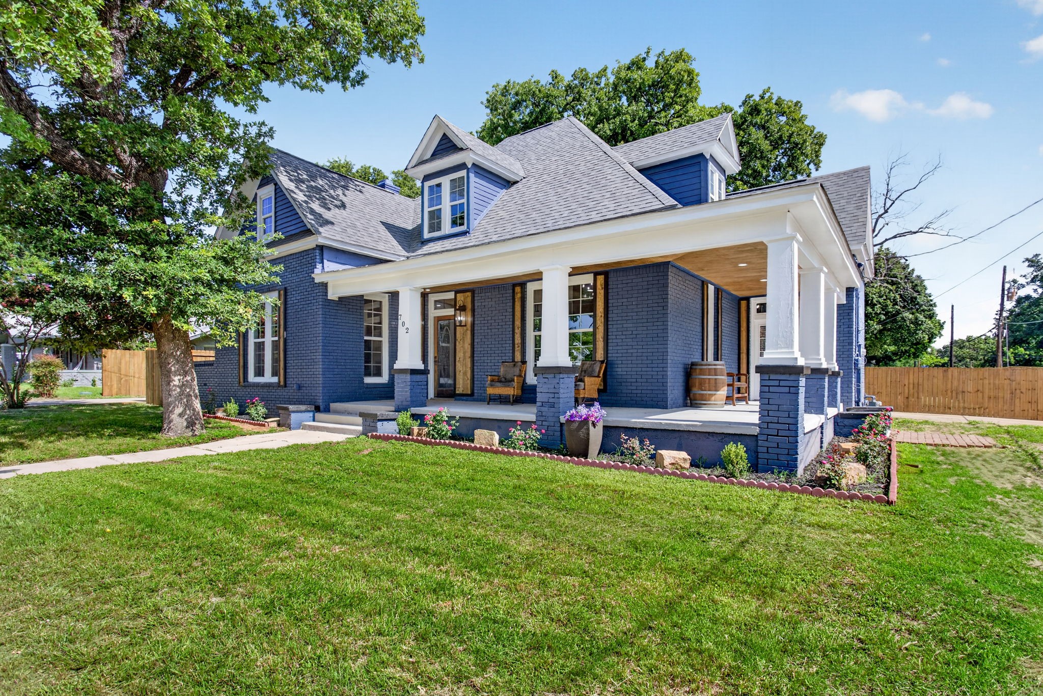 702 W Spring Street