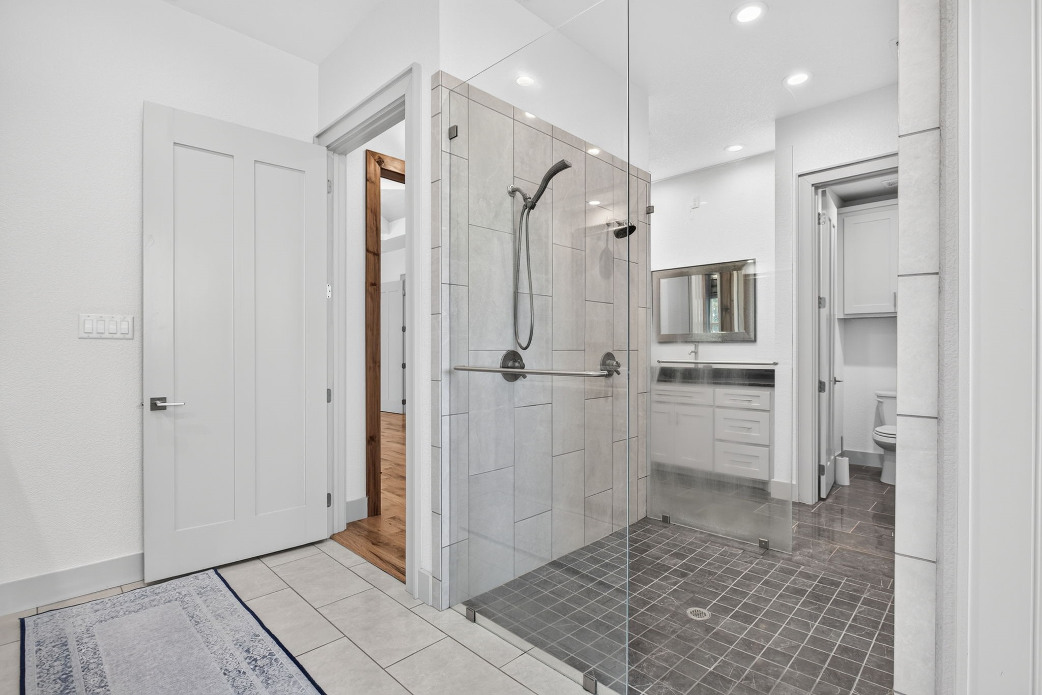 3008 Perkins Lane