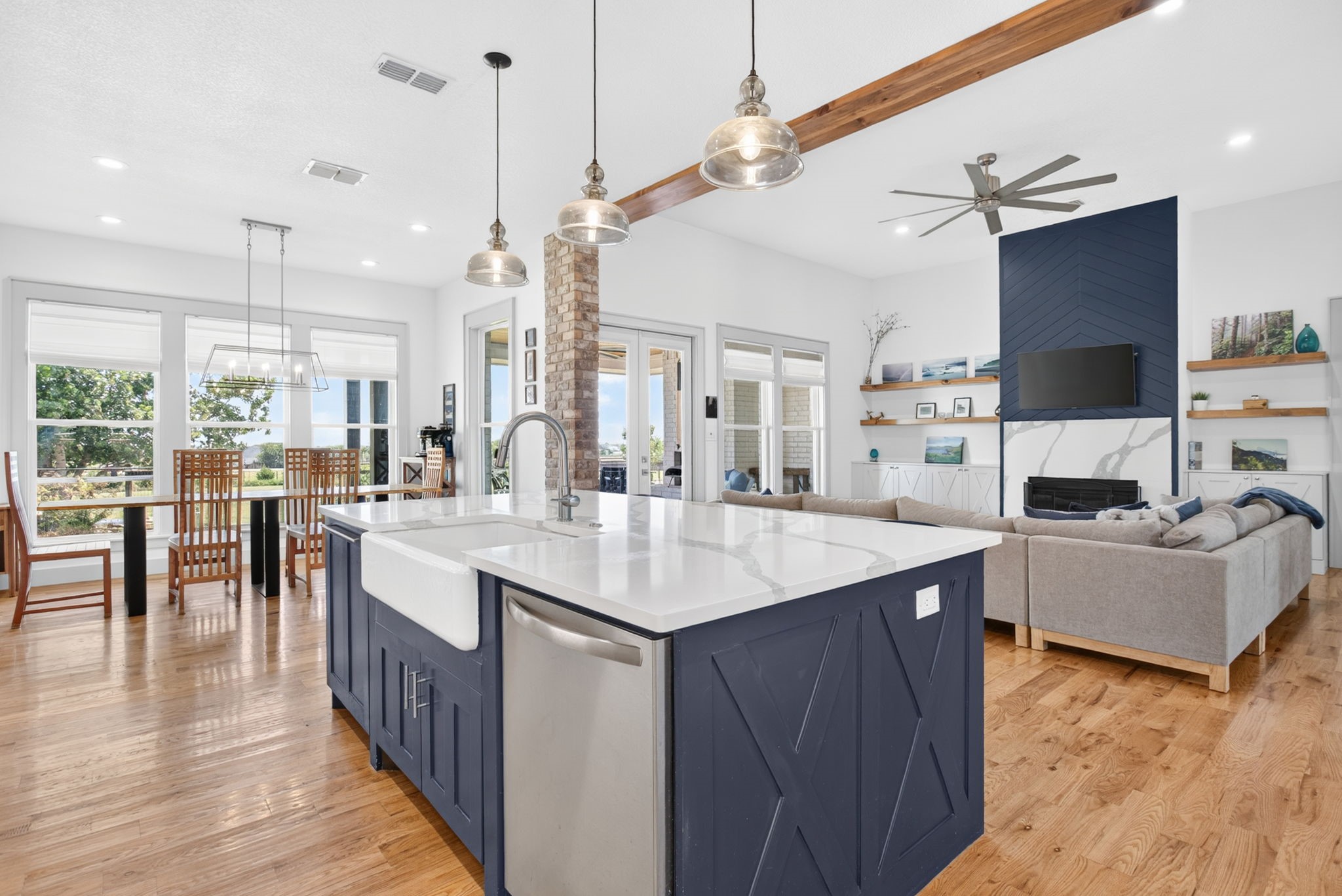 3008 Perkins Lane
