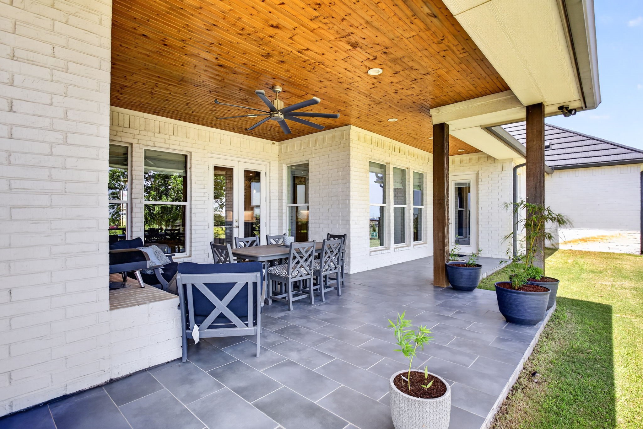 3008 Perkins Lane